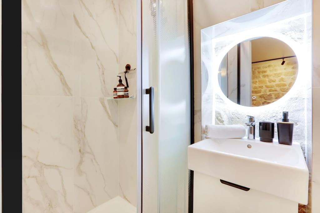 Gembnb Luxury Apartment In Paris - Abbesses - Montmartre Exterior photo